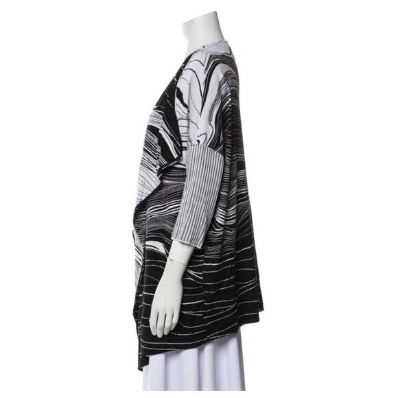 ST JOHN Black White Open Front Sweater Cardigan Size Medium EUC - Picture 2 of 7